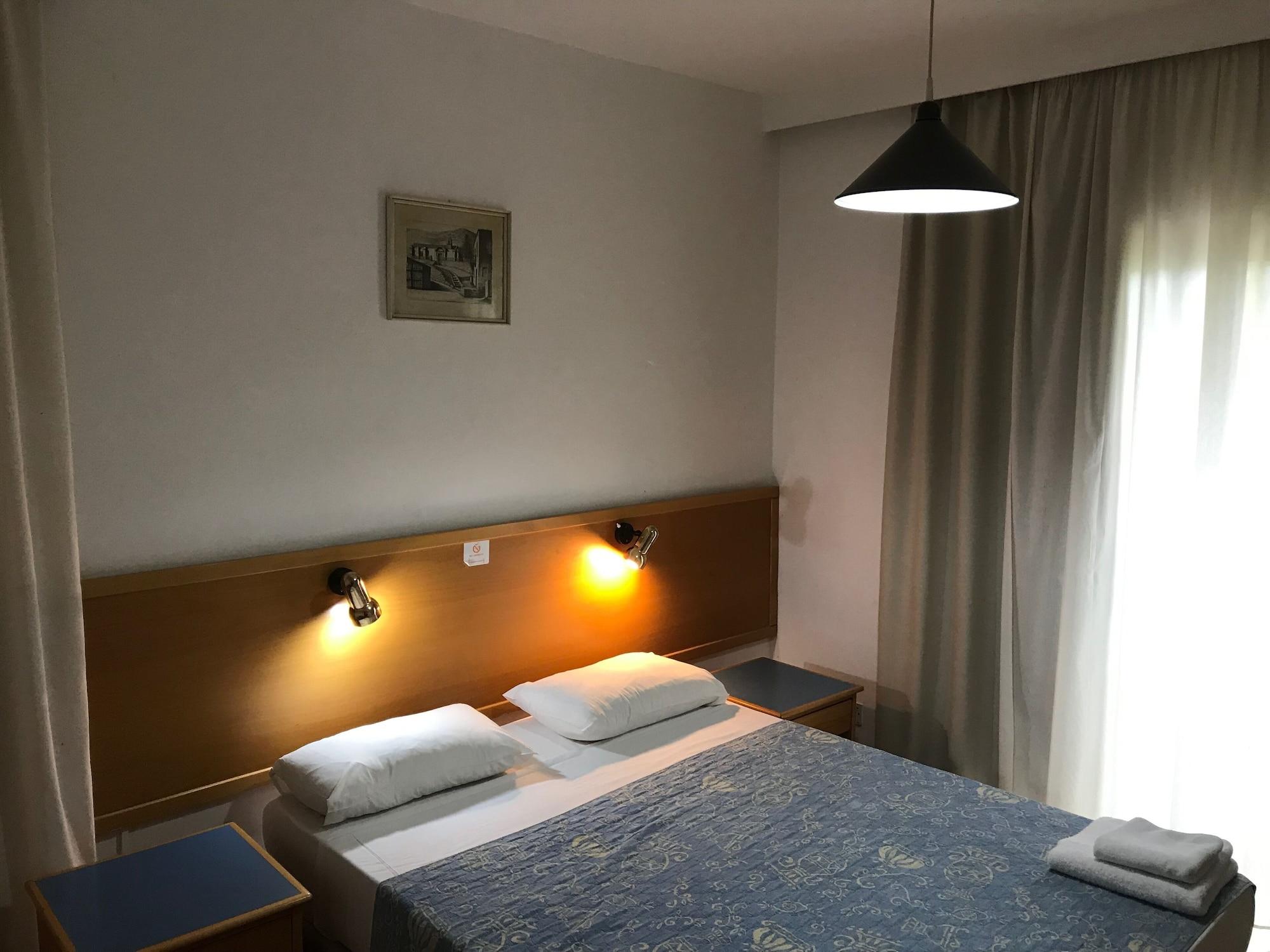 Daphne Hotel Apartments (Adults Only) Paphos Exterior foto