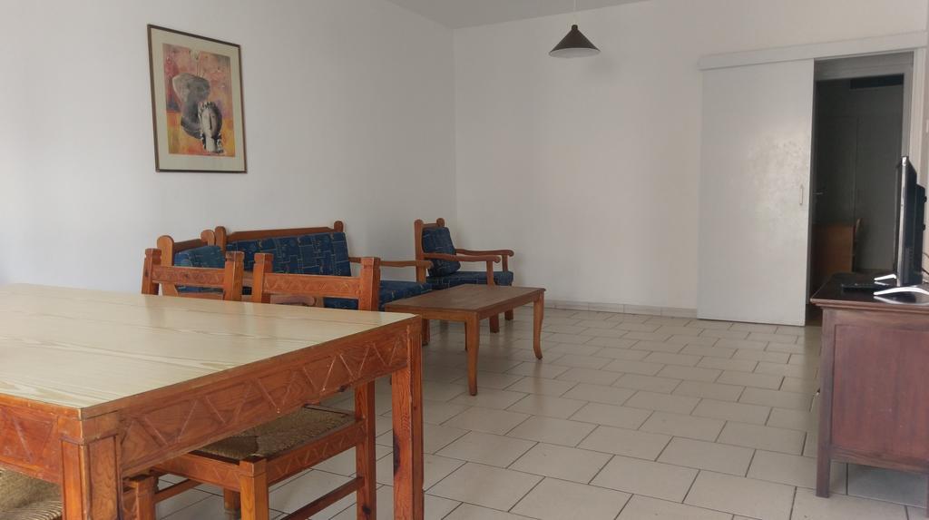 Daphne Hotel Apartments (Adults Only) Paphos Exterior foto