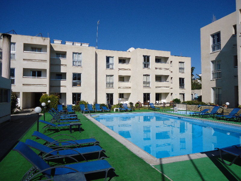 Daphne Hotel Apartments (Adults Only) Paphos Exterior foto