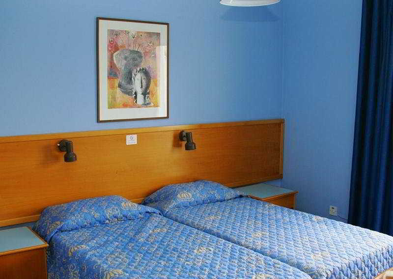 Daphne Hotel Apartments (Adults Only) Paphos Exterior foto