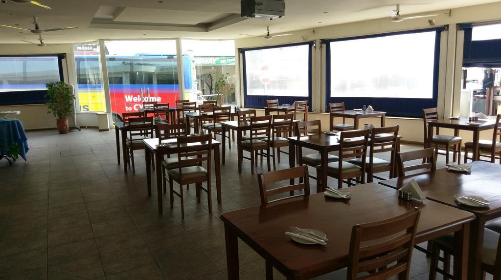 Daphne Hotel Apartments (Adults Only) Paphos Exterior foto