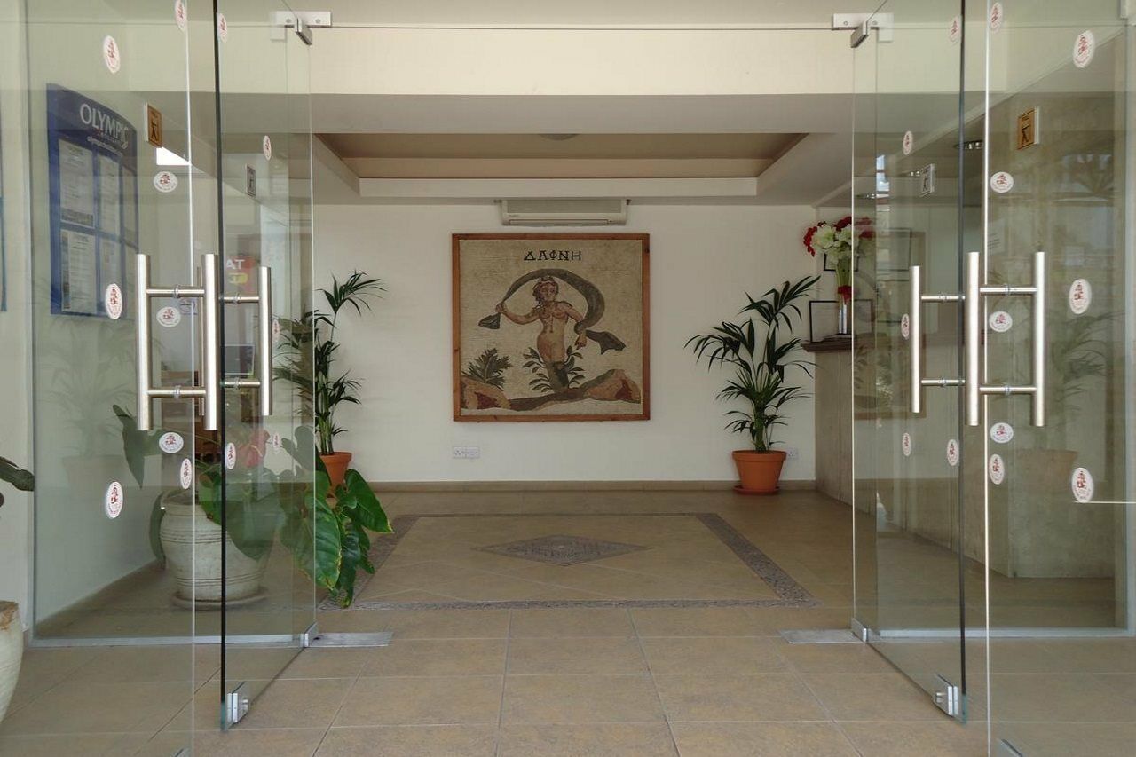 Daphne Hotel Apartments (Adults Only) Paphos Exterior foto