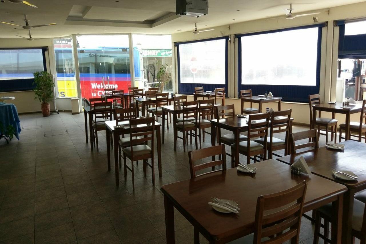 Daphne Hotel Apartments (Adults Only) Paphos Exterior foto